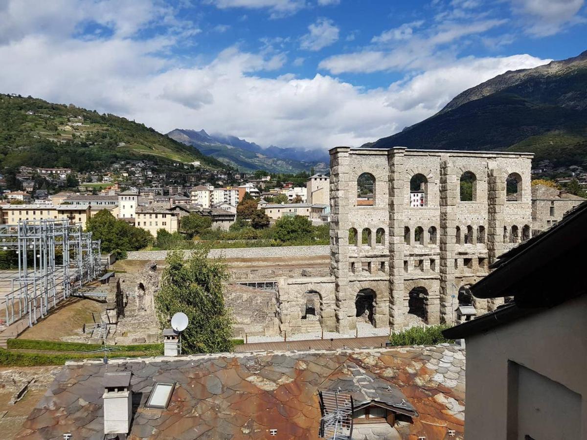 Aosta Con Vista - Appartamento In Centro Exterior foto